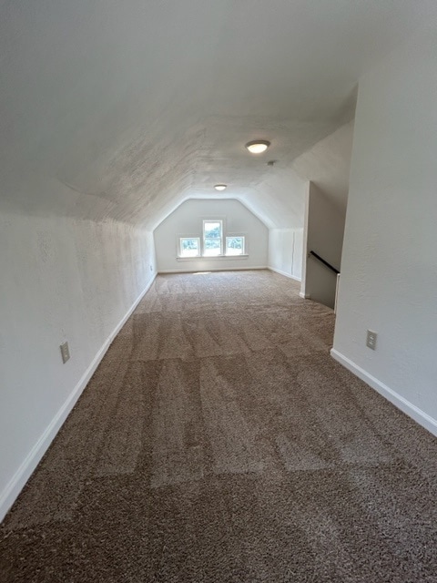 Building Photo - 889 Battles Ave