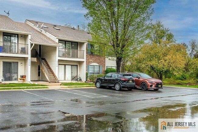 Building Photo - 64 Taylor Dr