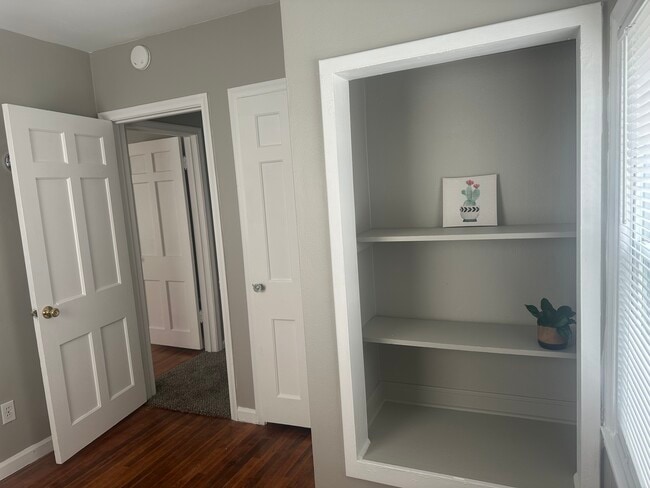 Building Photo - Three bedroom house with garage