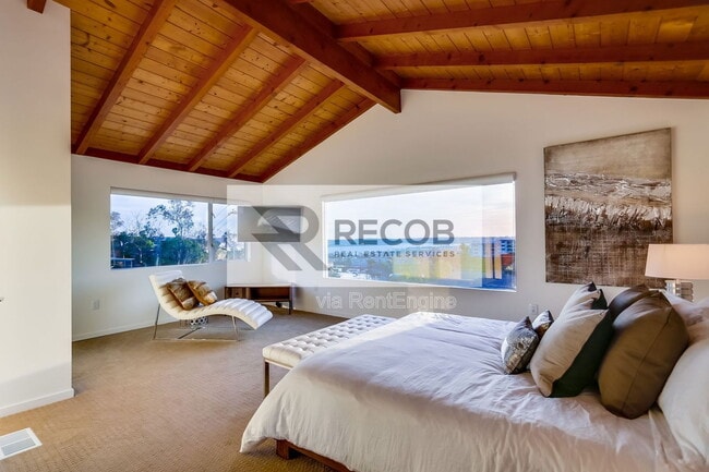 Building Photo - 2641 Curlew St