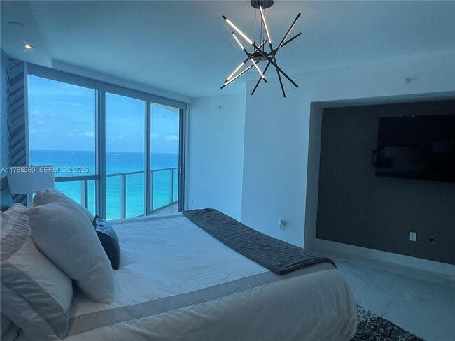 Building Photo - 3101 S Ocean Dr