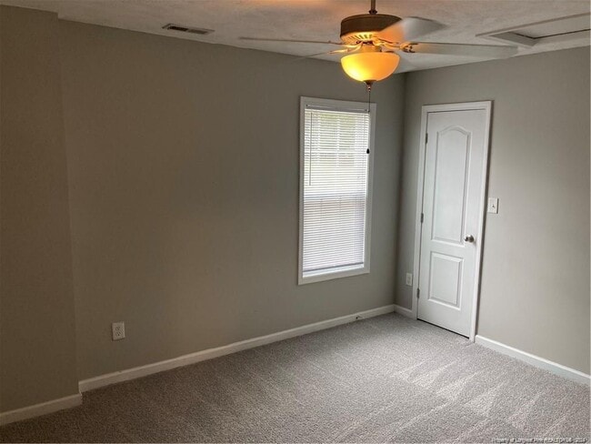 Building Photo - 148 Dundee Cir