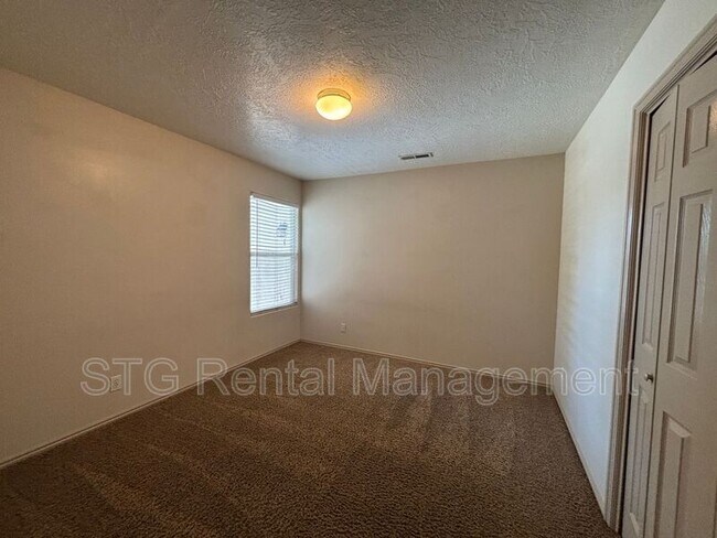 Building Photo - 425 E 1050 S