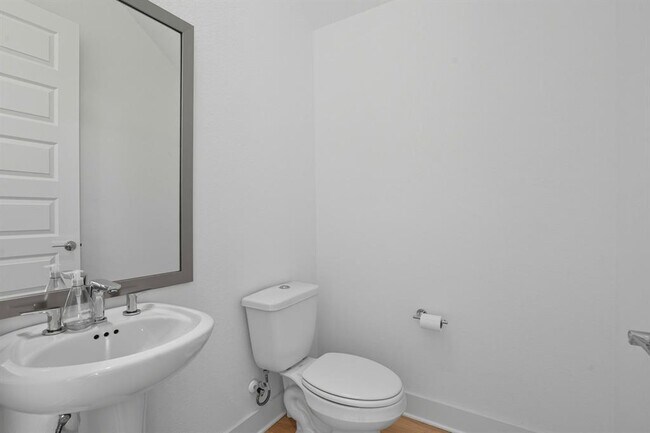 Building Photo - 5432 Agatha Cir