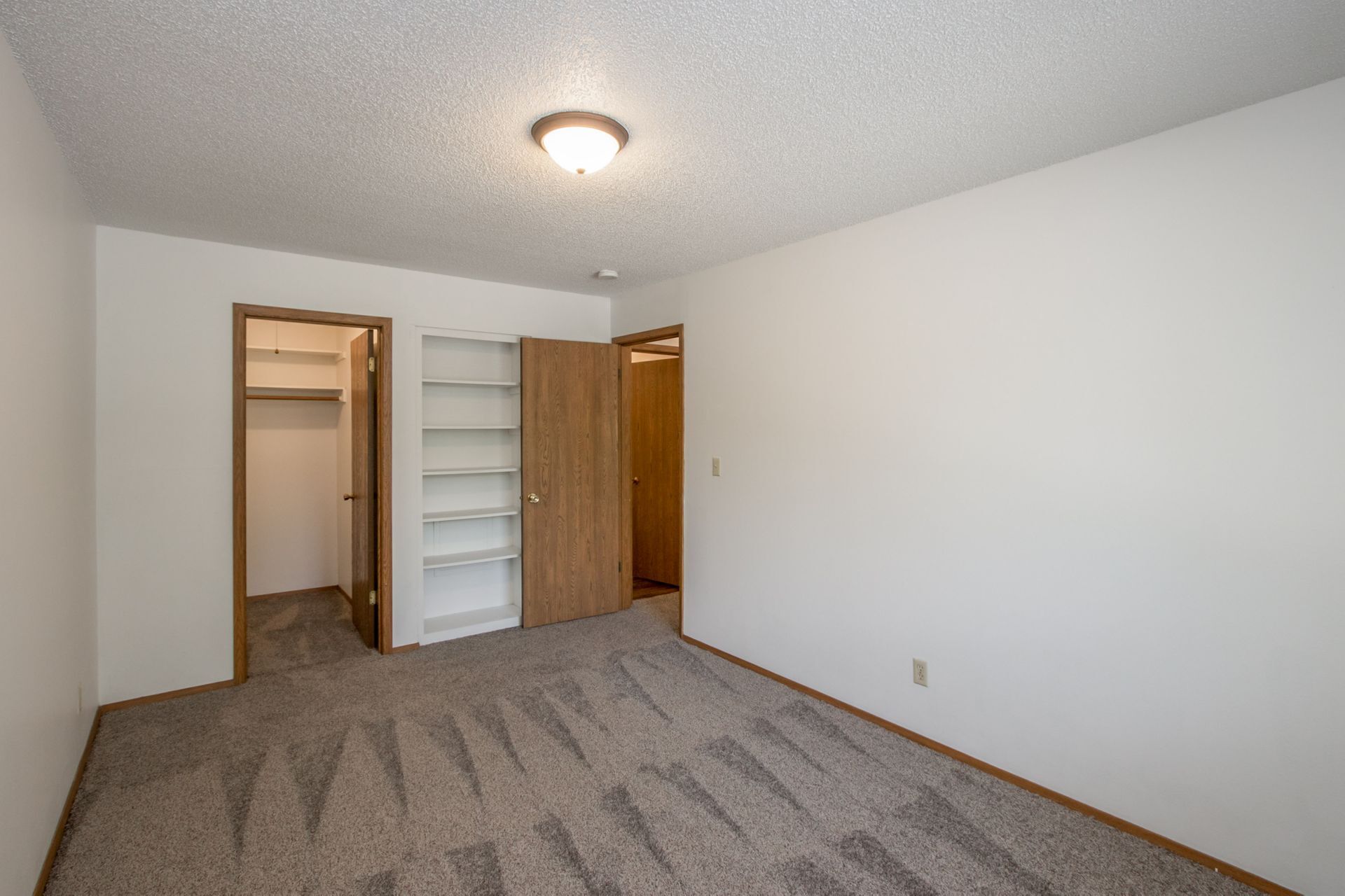 Building Photo - 318 Finkbine Ln