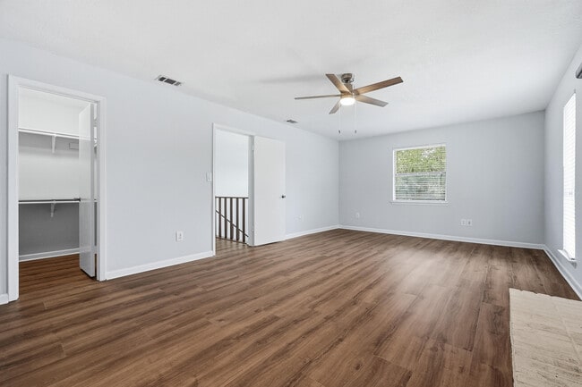 Building Photo - 120 Dyer St