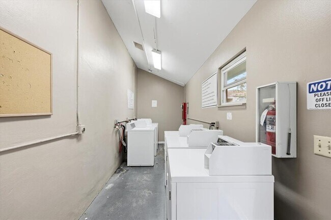 Building Photo - 4810 S Dauphin Ave