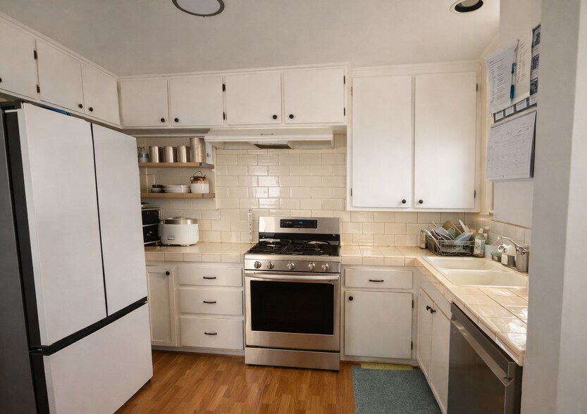 Building Photo - 815 N Lamer St
