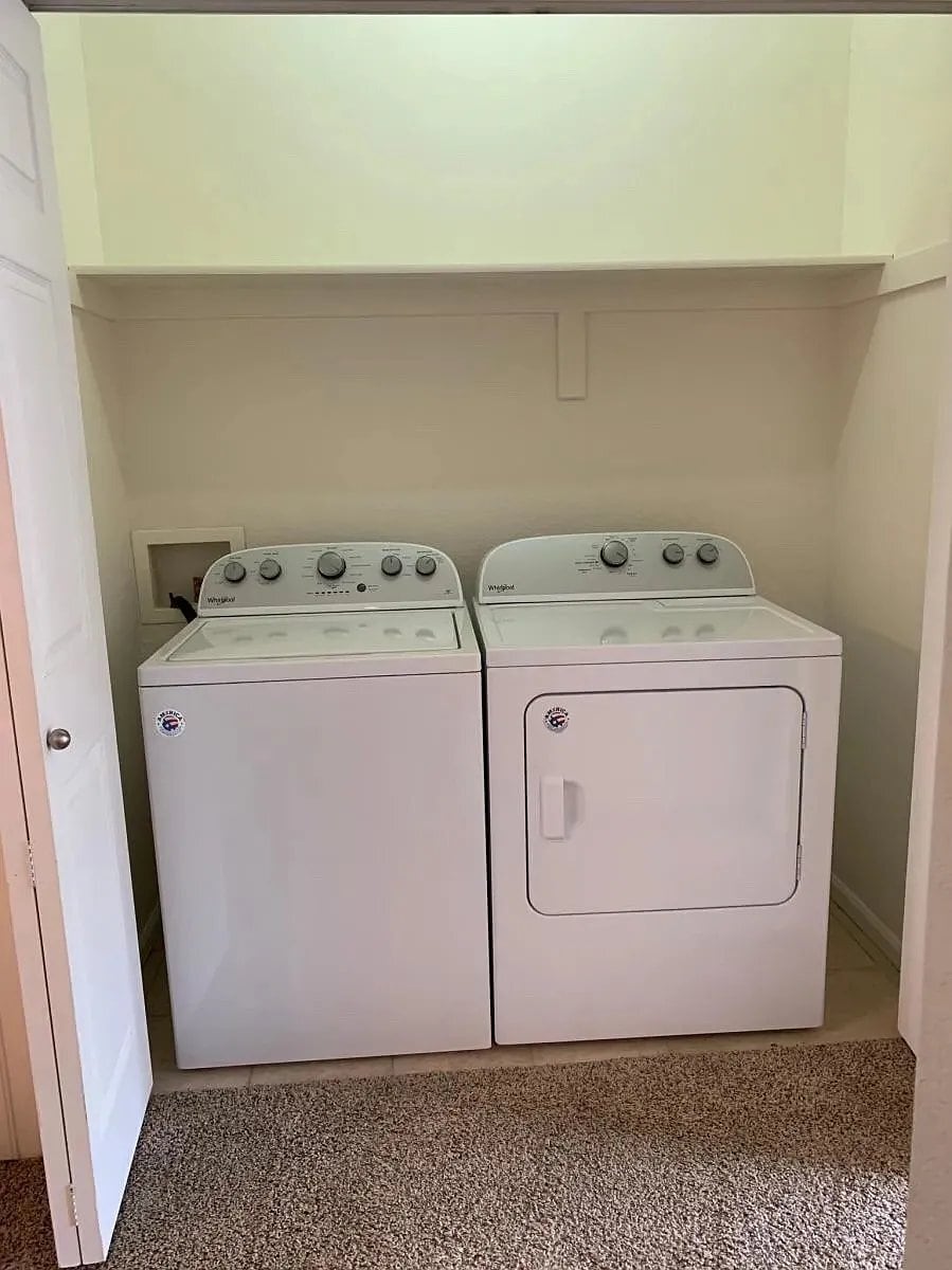 Building Photo - 2803 Kansas Dr