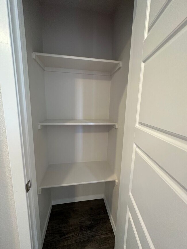 Building Photo - MOVE-IN READY — Cozy 3-Bedroom | 2-Bath Home in Broken Arrow