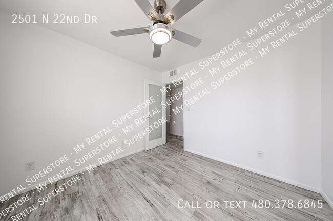 Building Photo - 2501 N 22nd Dr