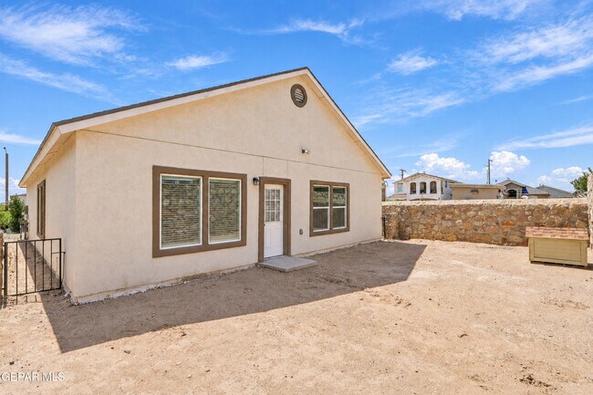 Building Photo - 13805 Garforth Ave