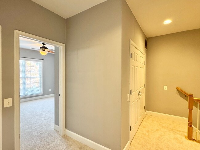 Building Photo - POTOMAC CLUB - TOWNHOUSE CONDO