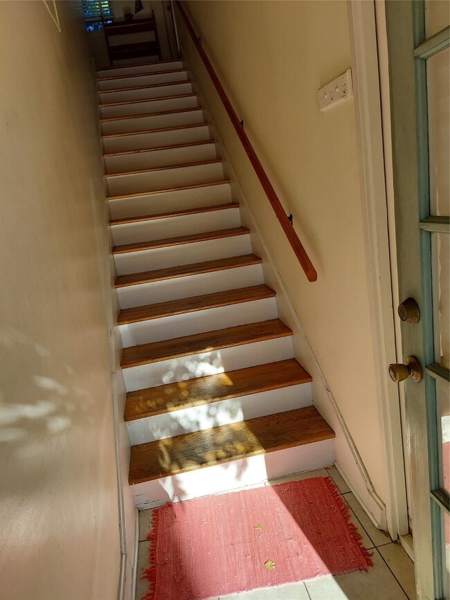 Building Photo - 2821 Eastgrove Ln