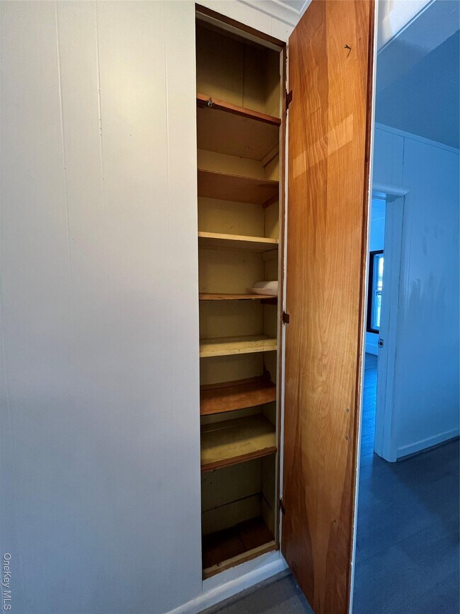 Building Photo - 12 Church St