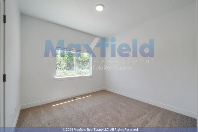 Building Photo - Interior New Townhouse - 3BD 3BA 2GA