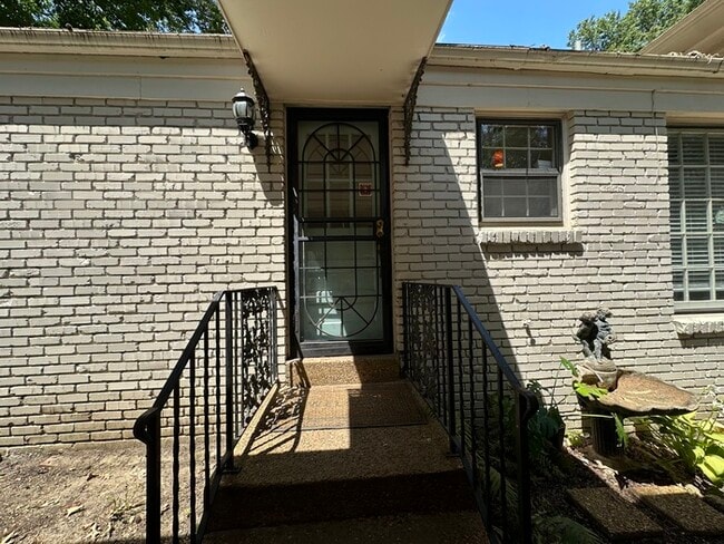 Building Photo - 5901 Brierdale Ave