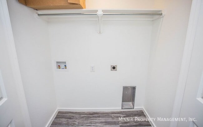 Building Photo - 2102 Langford Ave