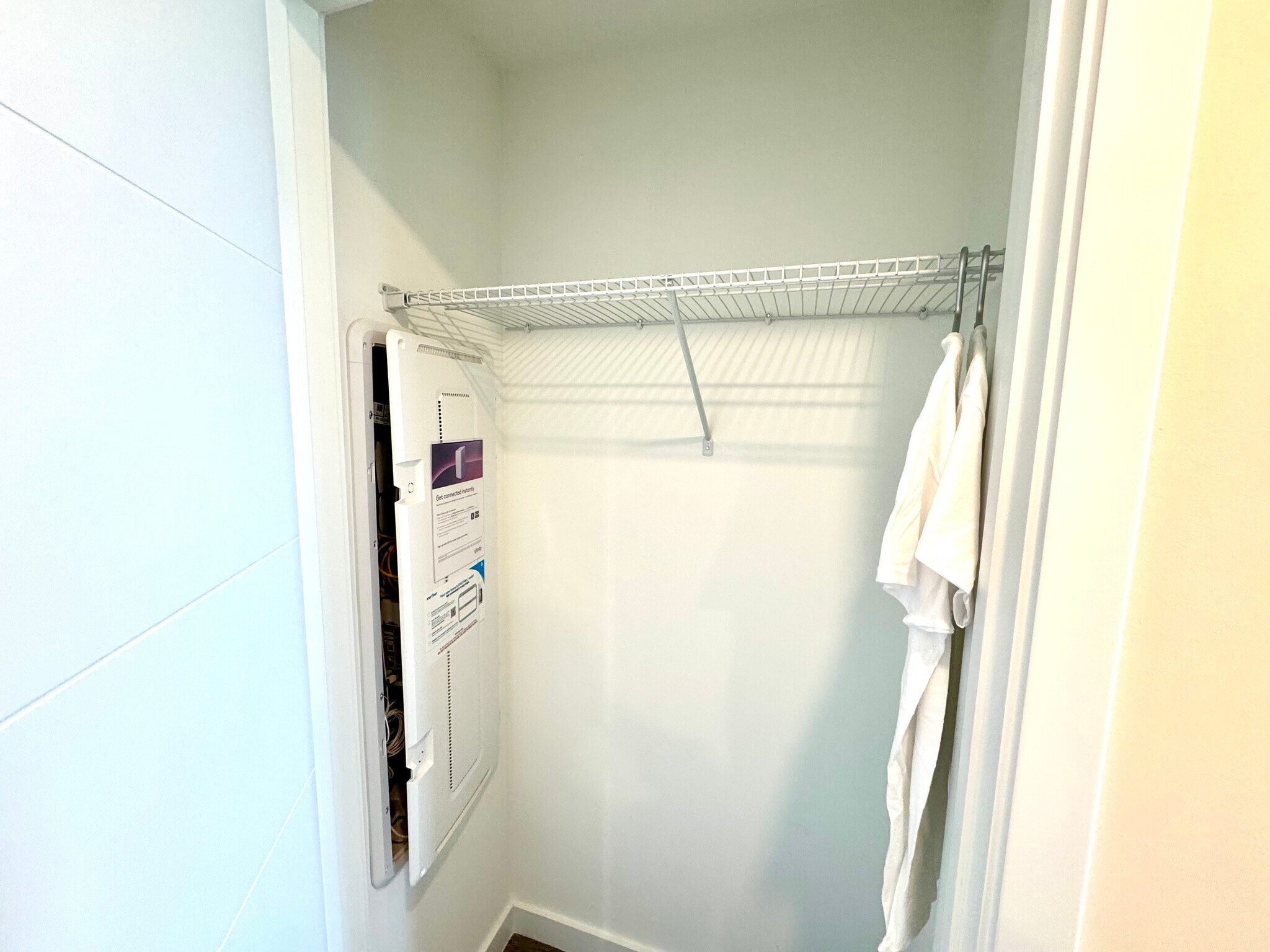 Building Photo - 1940 NW 2nd Ct