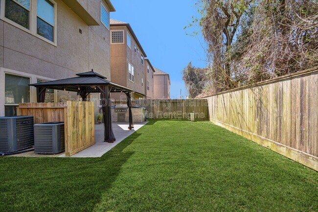 Building Photo - 1423 Upland Orchard Dr