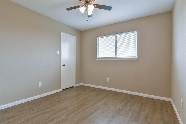 Building Photo - 5111 Chase Wind Ct