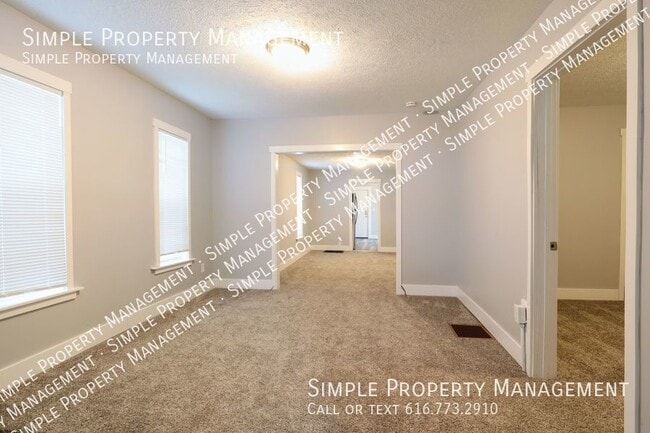 Building Photo - 920 Fourth St. NW --1