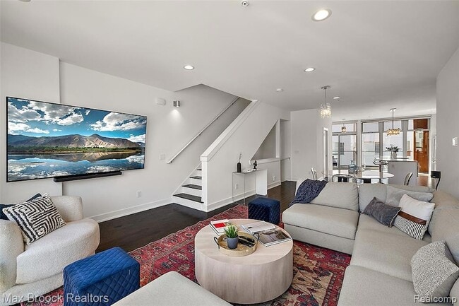 Building Photo - 284 Alfred St