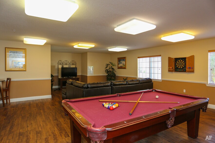 Building Photo - 6401 St Johns Ave