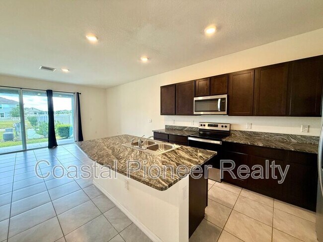 Building Photo - 32794 Pez Landing Ln