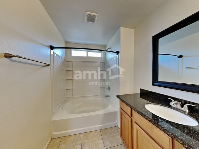 Building Photo - 3005 W Ferruccio Pl