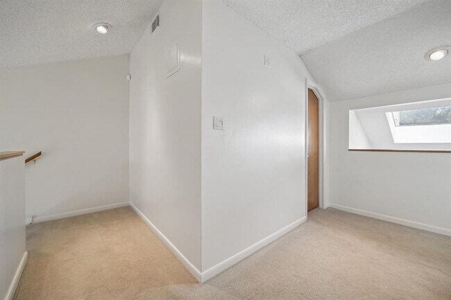 Building Photo - 780 Kuhlman Rd