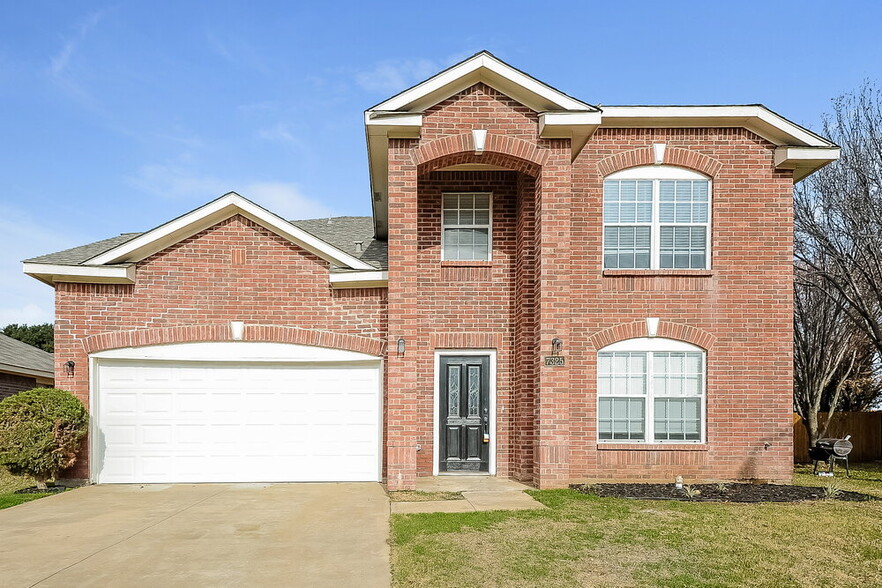 Primary Photo - 7325 Moon Ridge Ct