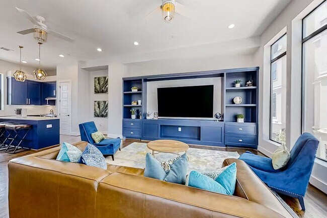 Building Photo - 1928 Oakdale St