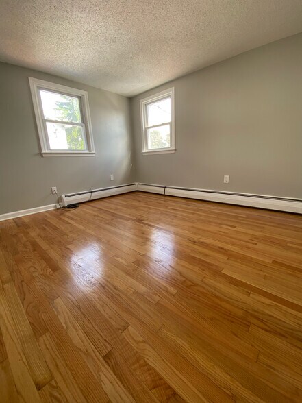 Room 2 - 31 Chapel St