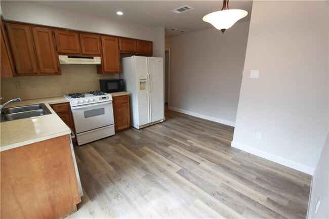 Building Photo - 6505 Columbia Oaks Ct