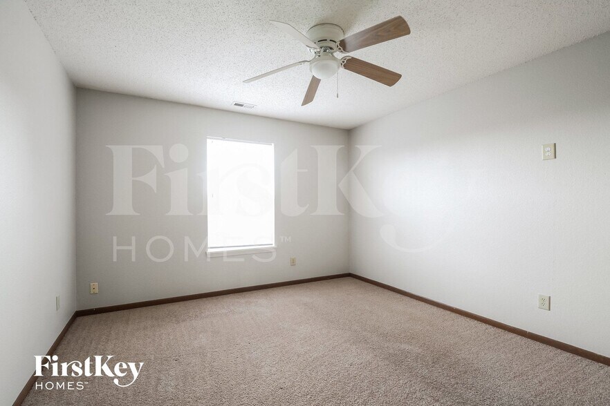 Building Photo - 5742 Ensley Ct