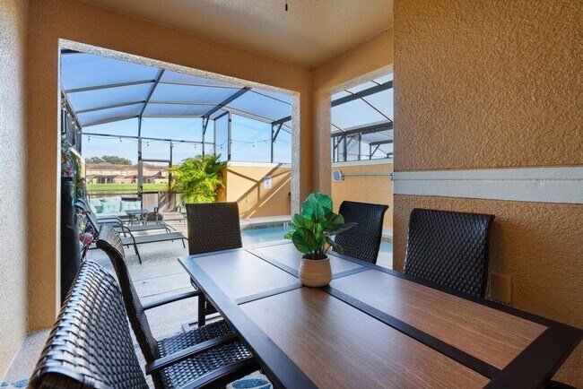 Building Photo - Stunning 4BR Resort Home in Four Corners, ...