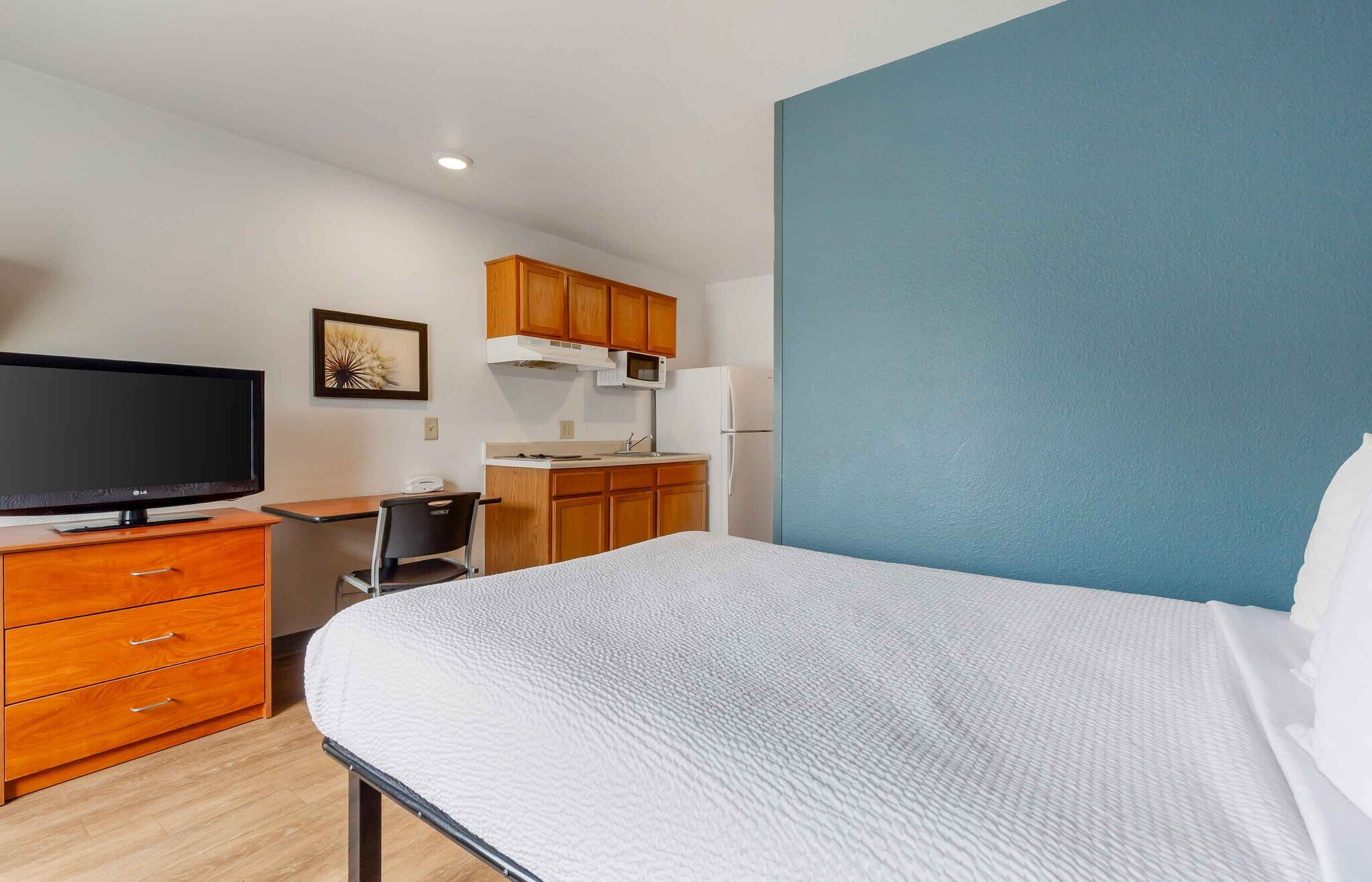 Building Photo - Furnished Studio-Fayetteville