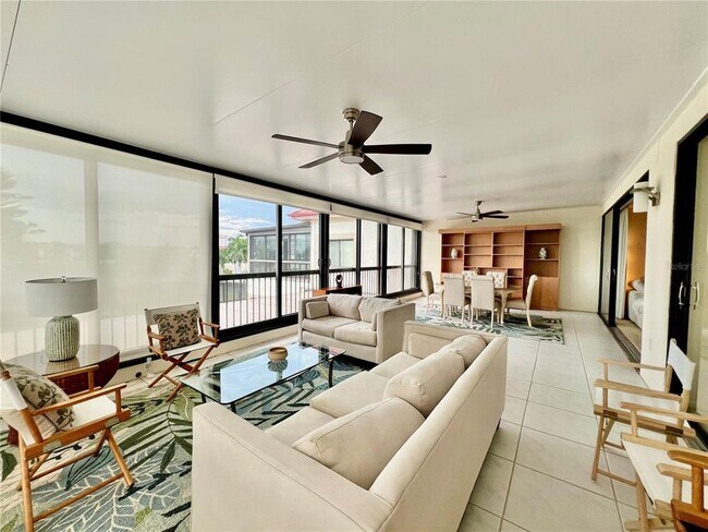 Building Photo - 3220 S Shore Dr