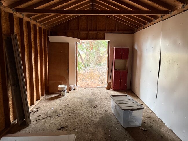 Building Photo - 1939 Meridian Dr