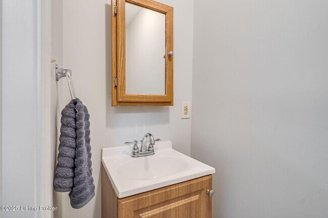 Building Photo - 1017 S Shelby St