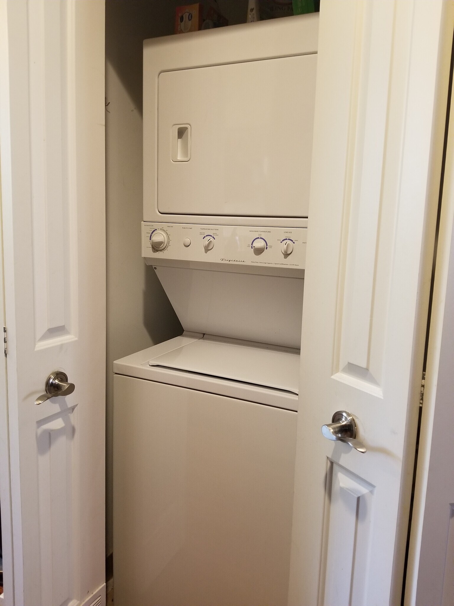 Building Photo - 3911 W Addison St