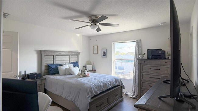 Building Photo - 35 Laurel Course