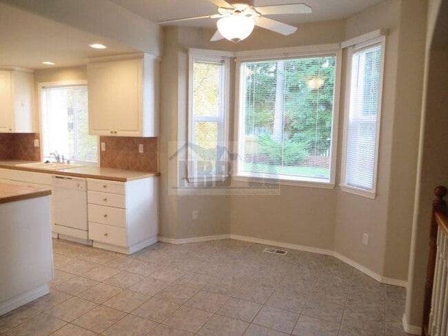 Building Photo - Enchanting, Elegant and Immaculate Home in...
