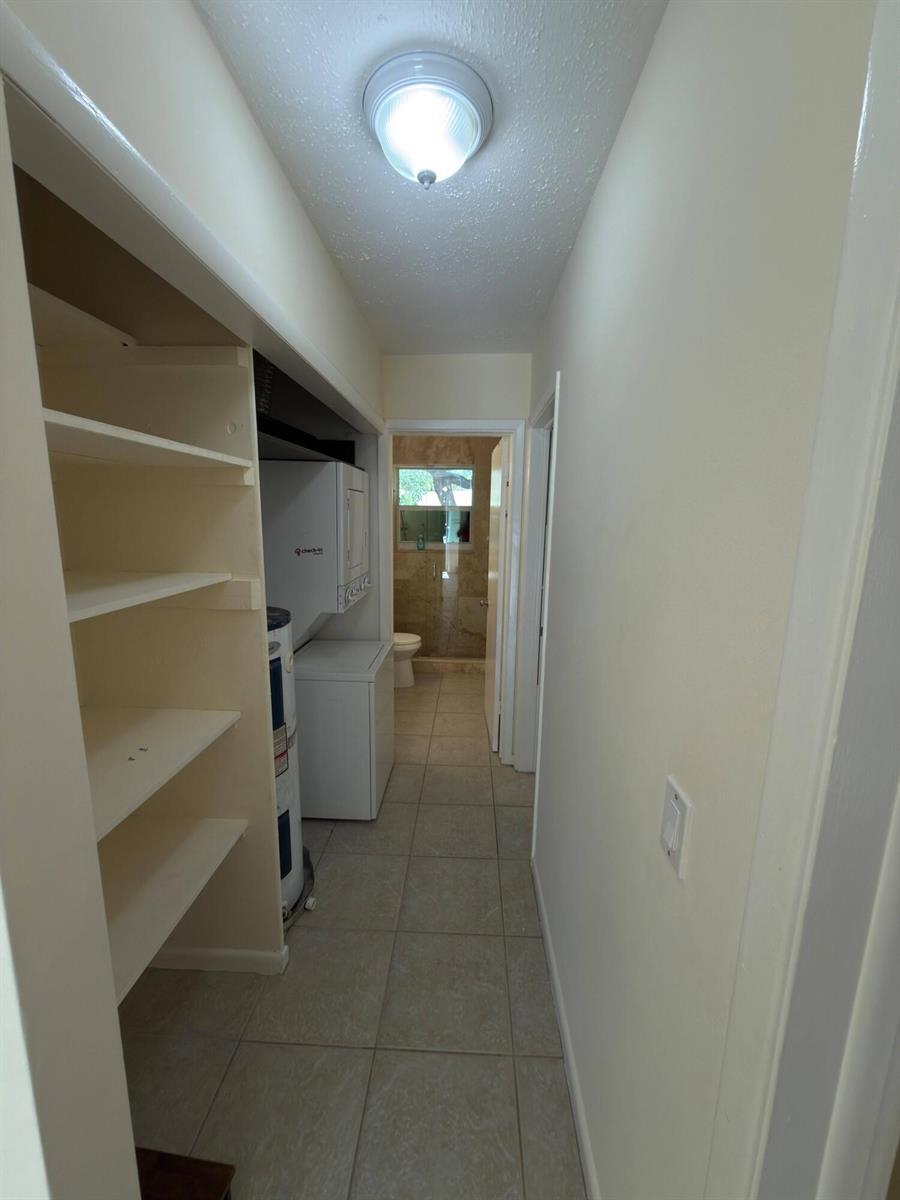 Building Photo - 307 Northlake Dr