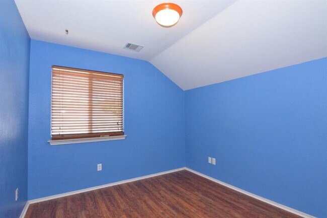 Building Photo - 115 Teasley