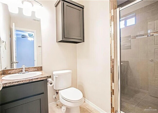 Building Photo - 7 Taxco Ct