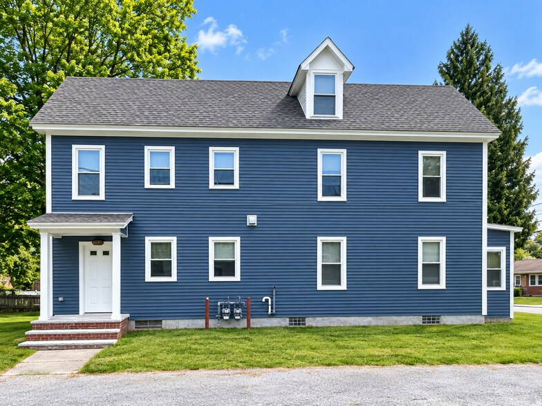 Building Photo - 364 Water St