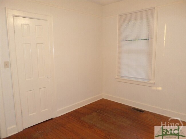 Building Photo - 141 Rommel Ave