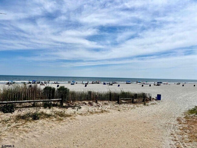 Building Photo - 3101 Boardwalk